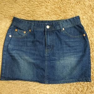 jean skirt. So cute.